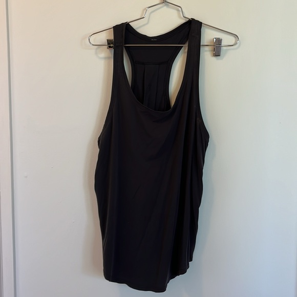 $18 for 3 Lululemon tank top bundle size 10/12 - Picture 7 of 9